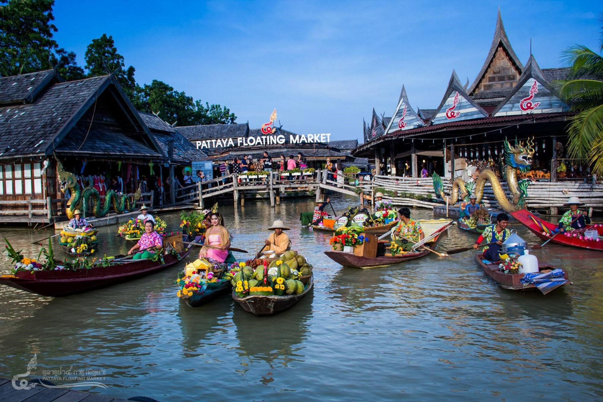 Ngày 1 · Tp. Hồ Chí Minh - BANGKOK 